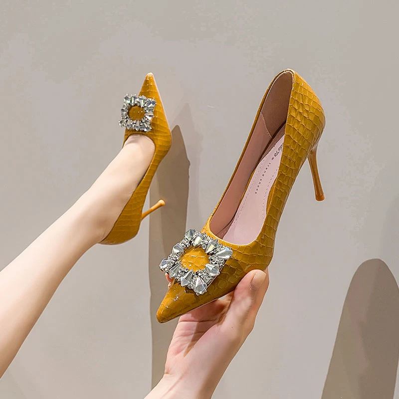 高跟鞋女细跟2024新款尖头方扣水钻法式百搭气质爆款漆皮性感单鞋