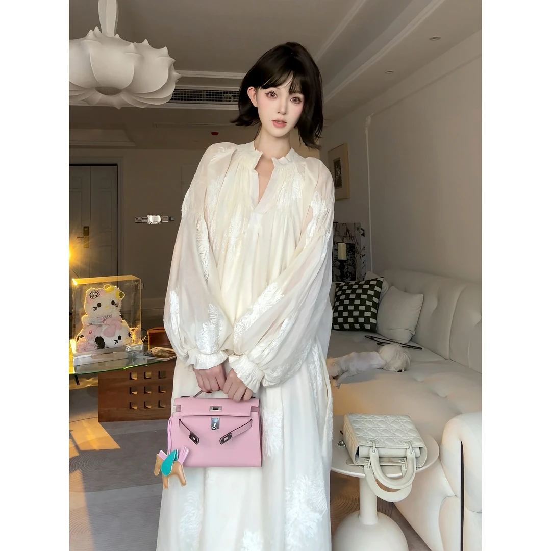 【春季新款】法式刺绣温柔风宽松显瘦灯笼袖气质绝美仙女长裙 M8417