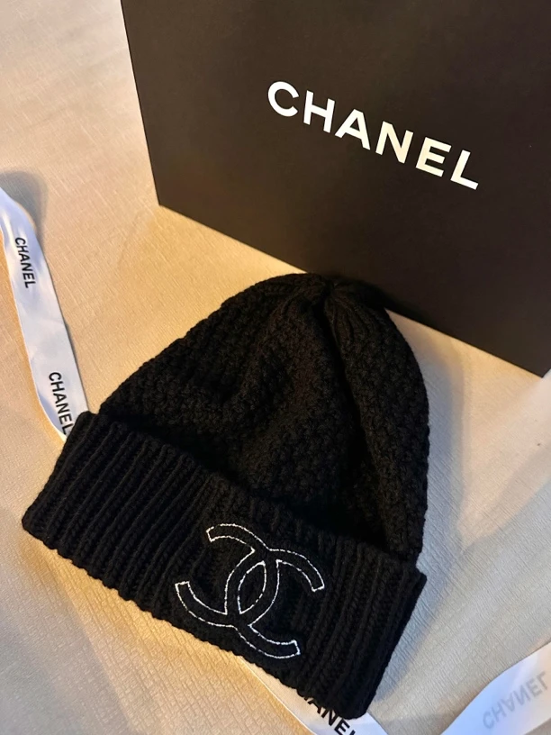 未使用 Chanel/香奈儿 澳海贝/菠萝双c冷帽