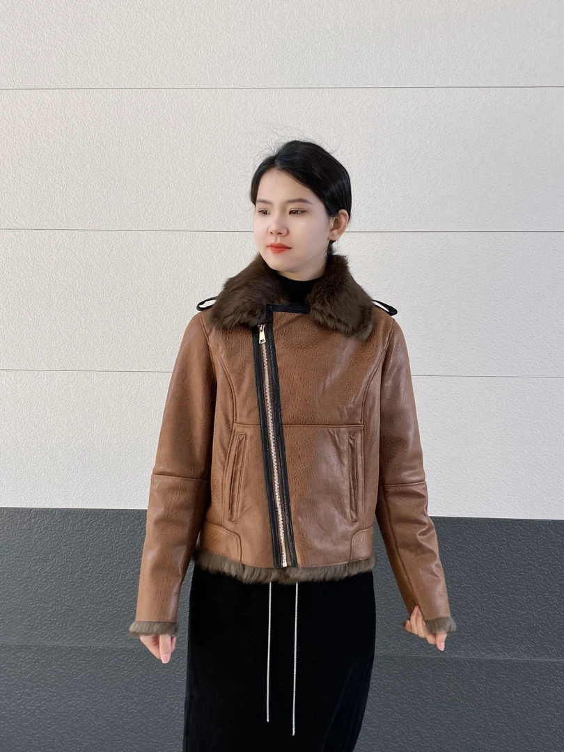 兔皮毛一体简约柔软秋冬加厚气质皮衣短款真皮外套