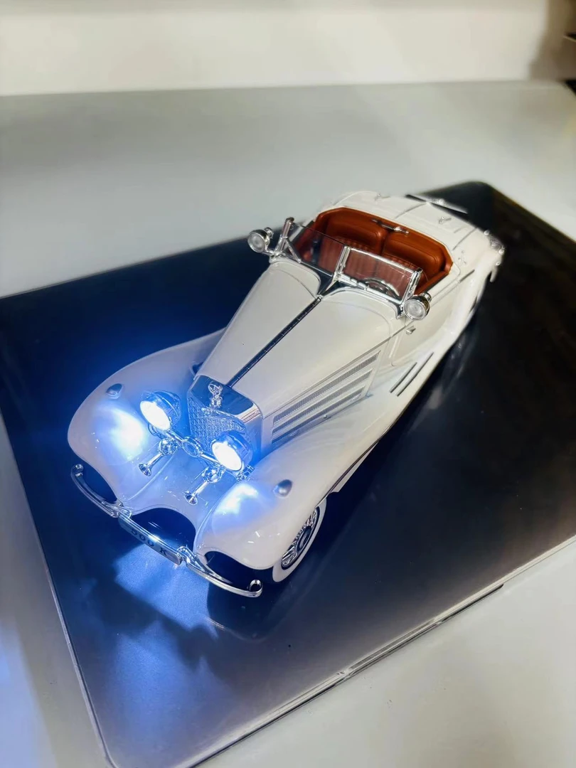 1:24合金声光奔驰老爷车五开门