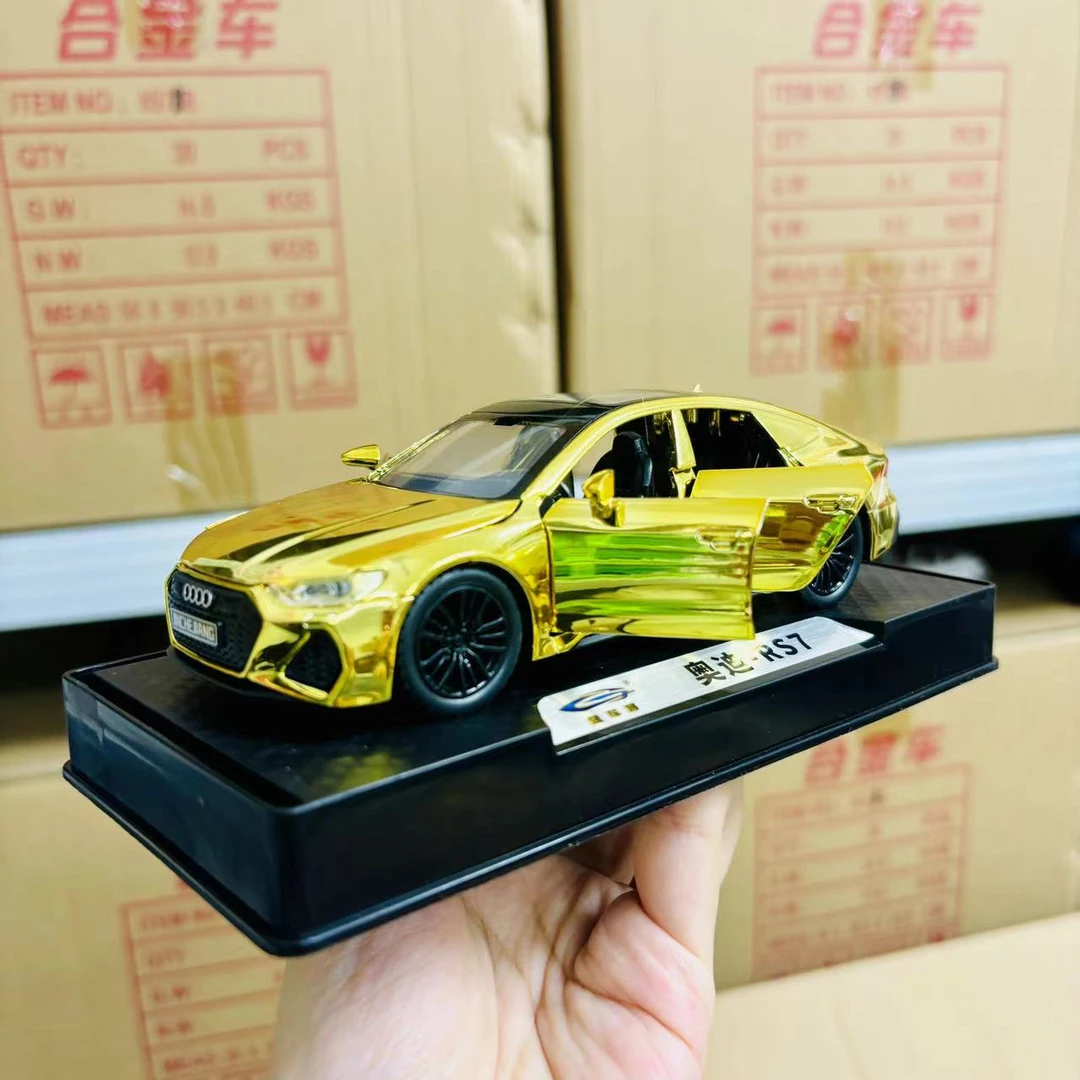合金奥迪RS7电镀1:32六开门声光回力玩具车