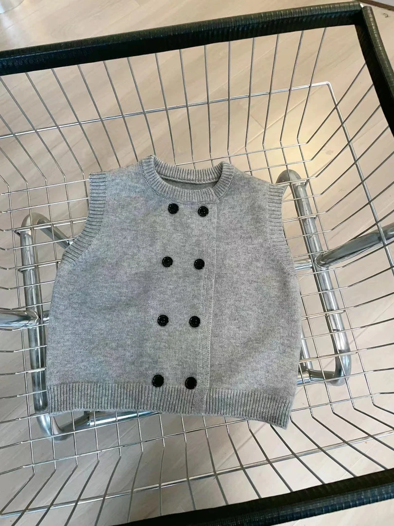 【两个小盆友】2024秋季儿童中小童韩版双排扣时尚洋气针织马甲6397