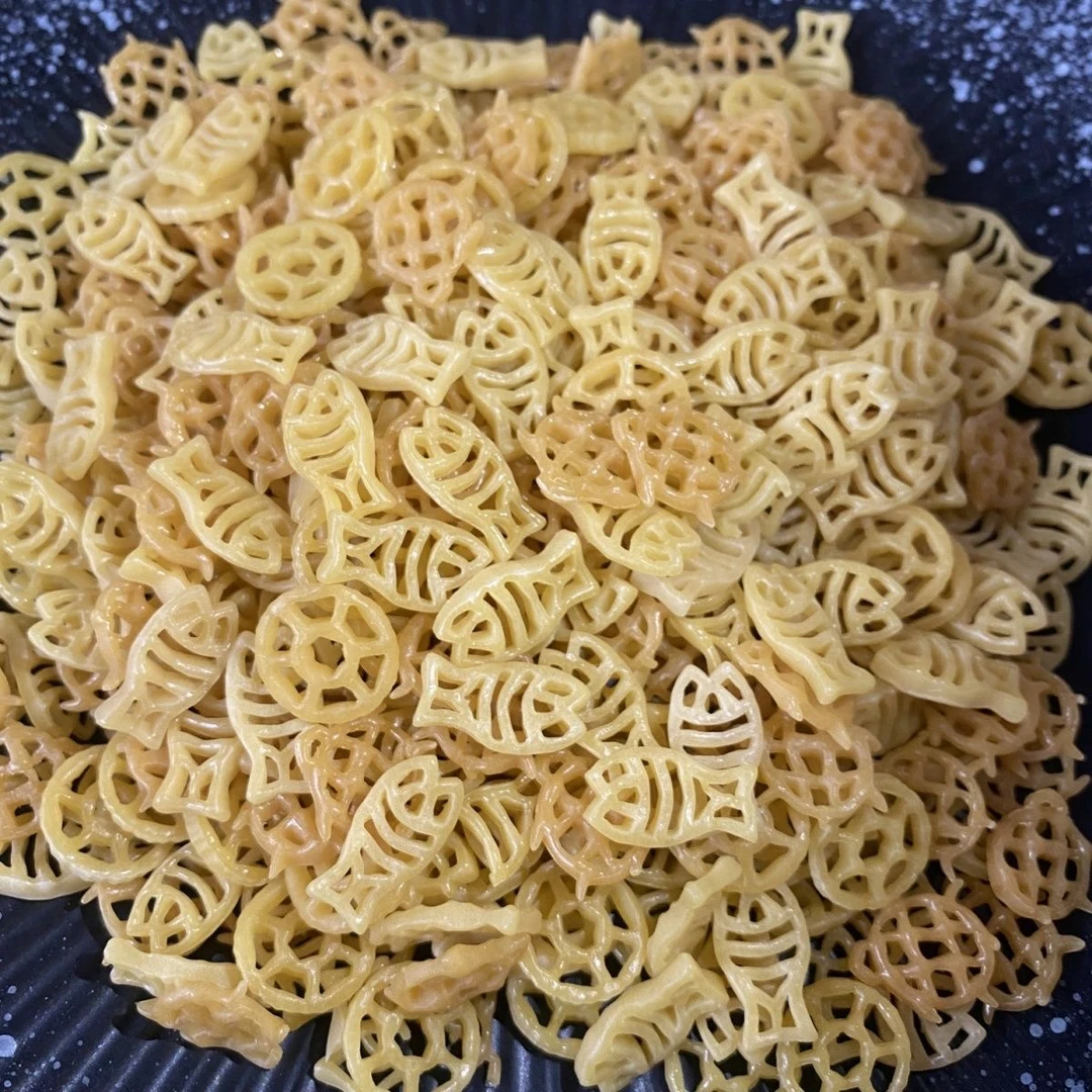 乌龟童年油炸膨化螃蟹薯片小鱼怀旧休闲车轮虾片自炸零食膨化食品