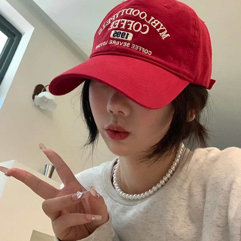 红色美式复古棒球帽女宽帽檐显脸小鸭舌帽鸭舌帽女显脸小大帽檐