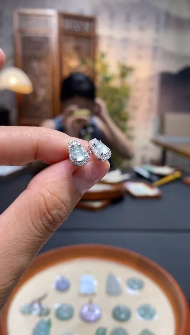 【闪购商品】翡翠挂件银S925镶嵌耳钉