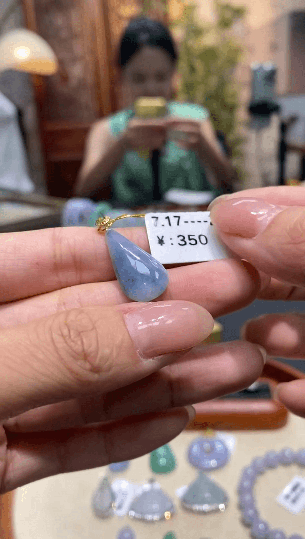 【闪购商品】翡翠颈饰18K金镶嵌水滴