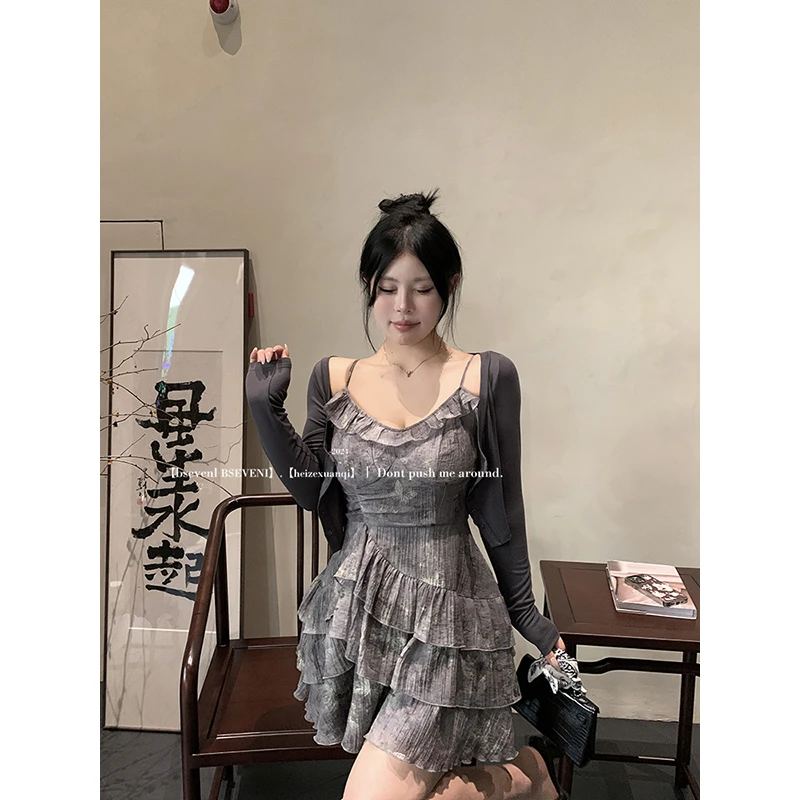 黑泽玄七连衣裙2024微胖夏季新款收腰肩带可调荷叶边下摆吊带裙女