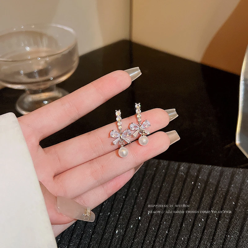 合金耳饰 S925银针两戴蝴蝶结耳环女小众设计感耳钉复古轻奢耳饰