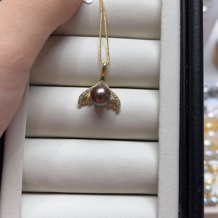 海水珍珠漏大溪地鱼尾吊坠8m m银S925镶嵌