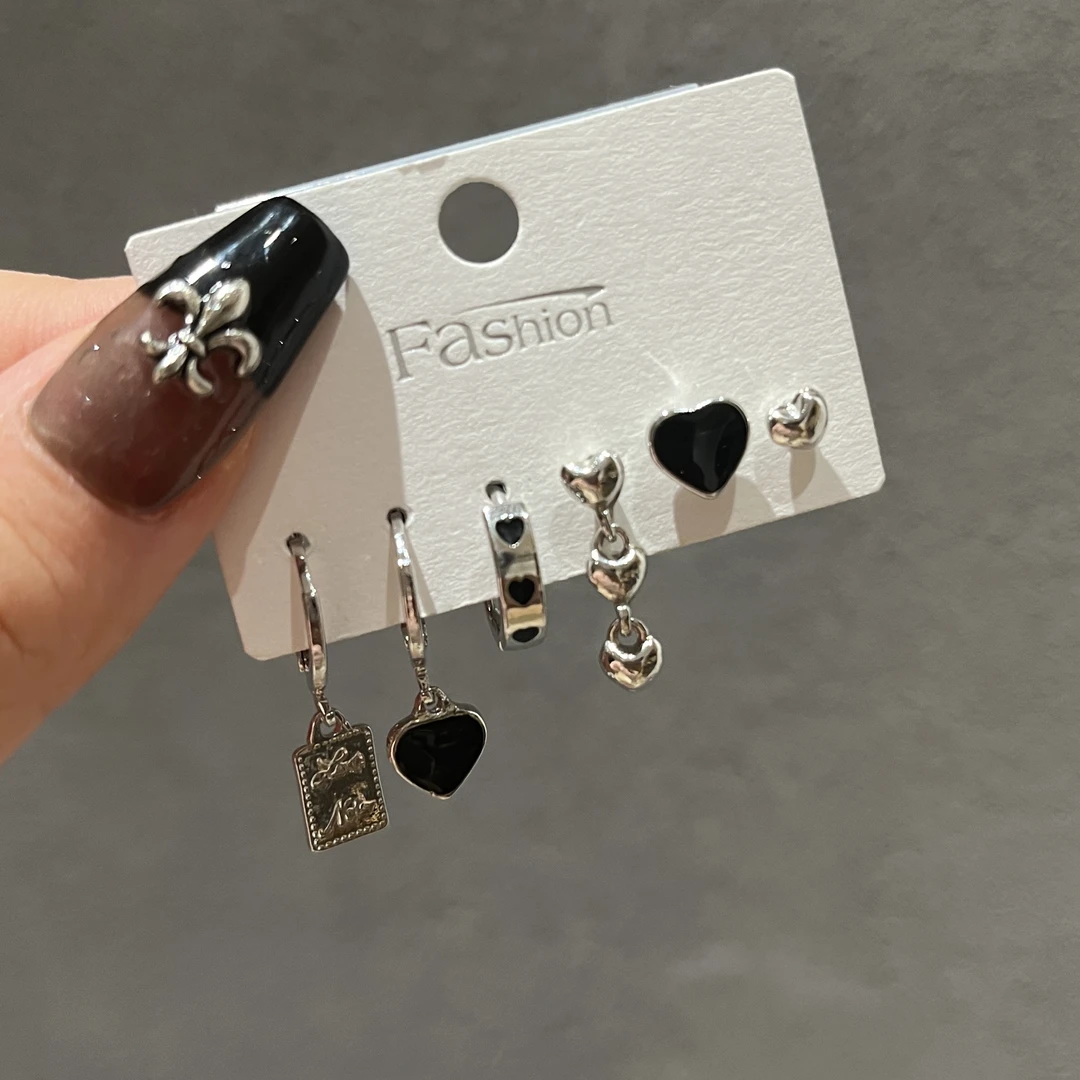 铜合金耳饰 冷淡风黑色爱心耳钉耳环6件套新款小众设计感高级耳饰