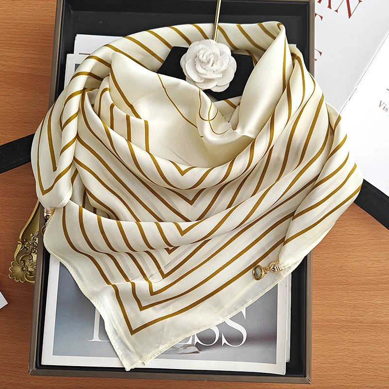 简约大气磁吸扣大方巾丝巾女春秋百搭薄款高级感围巾仿真丝65cm