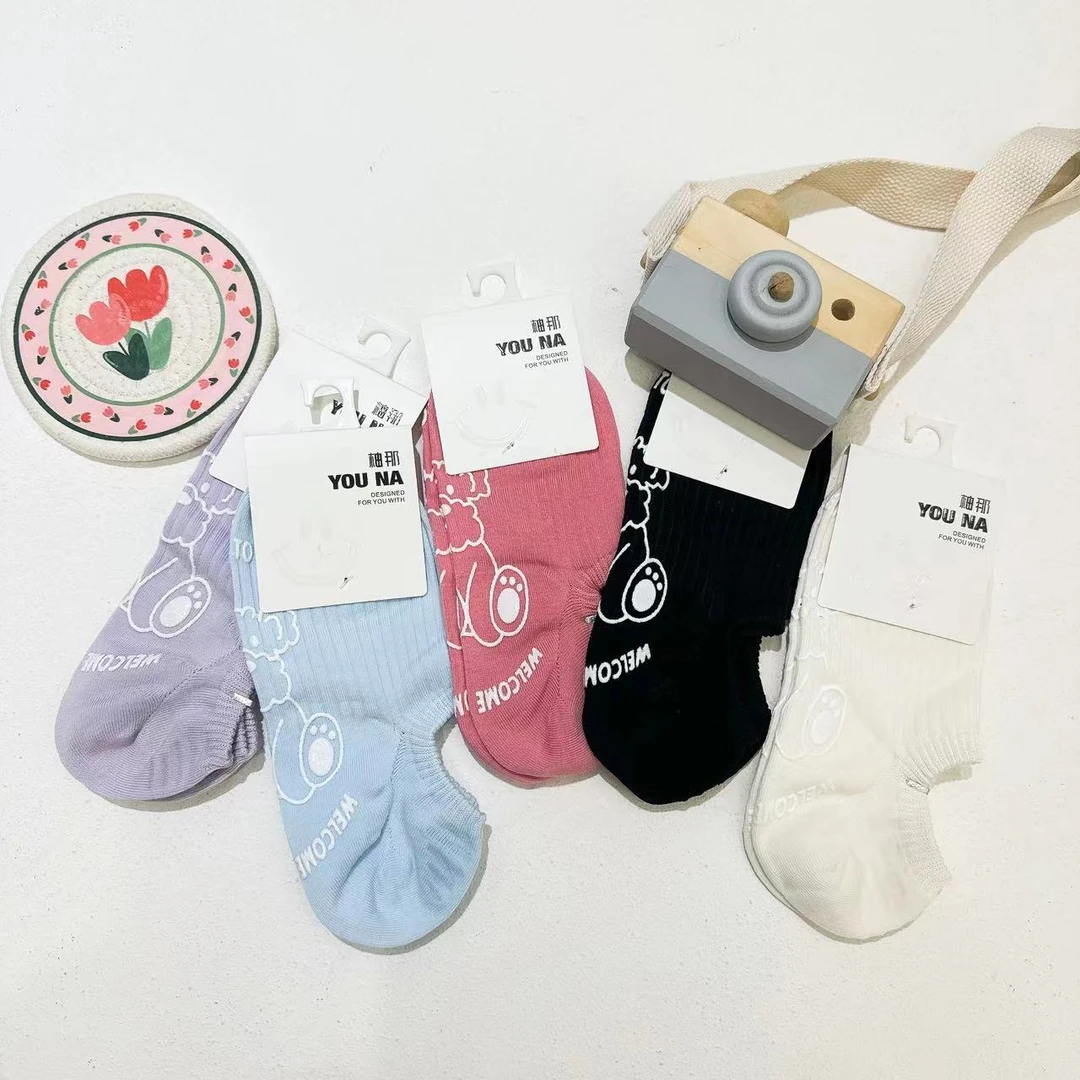 女士卡通脚底板后跟带防滑胶隐形袜五双组合