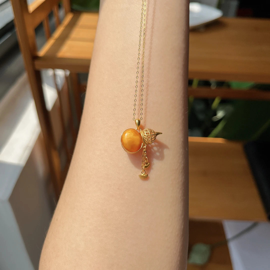 【郭老师】约8*10mm老蜜蜡葫芦蛋面镶嵌吊坠配链S925银