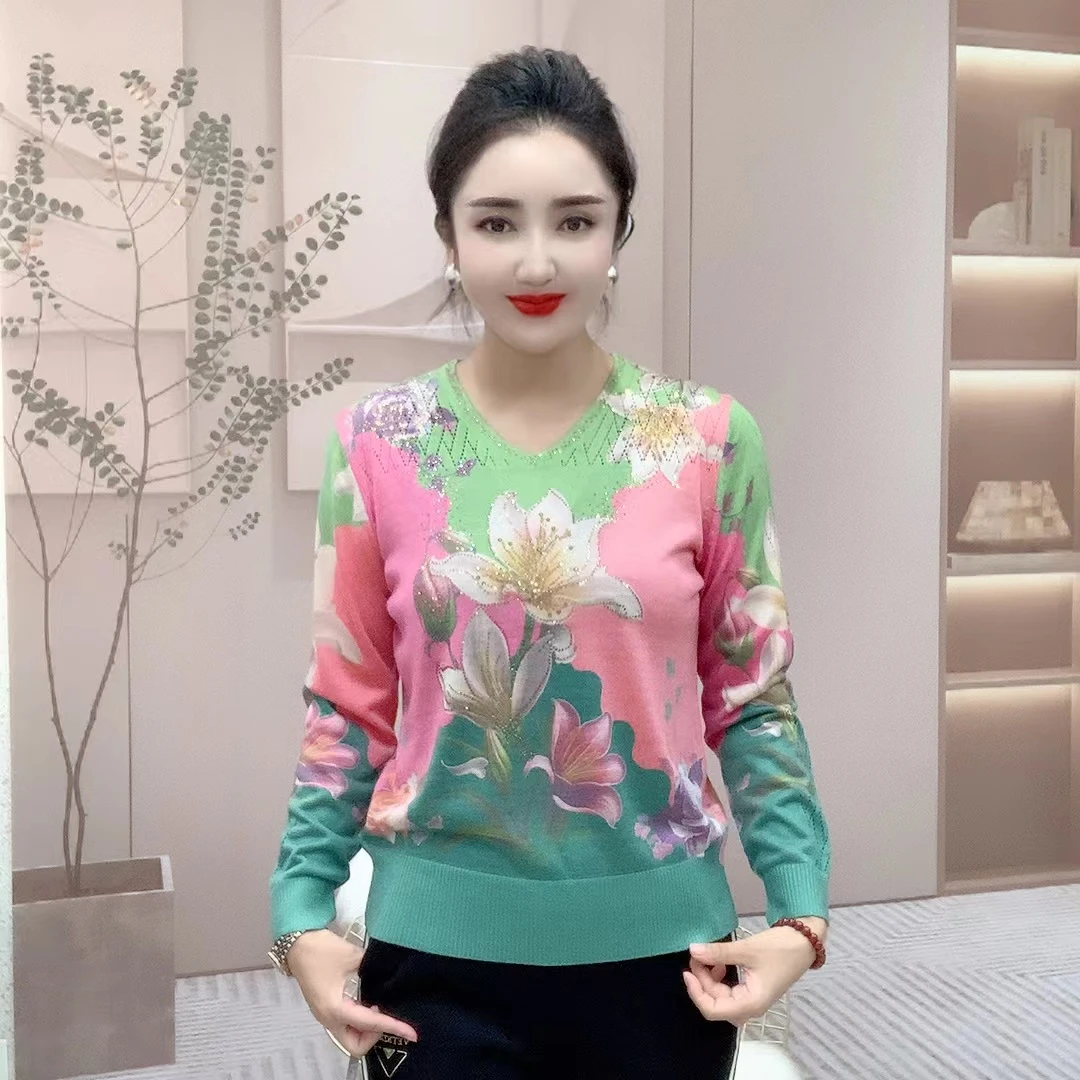 龙源蝶秀重工烫钻百搭3D蜡染天丝羊毛衫3567