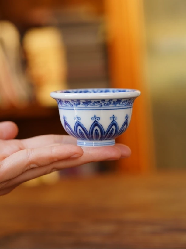 源明青忆宝相折枝莲小压手杯