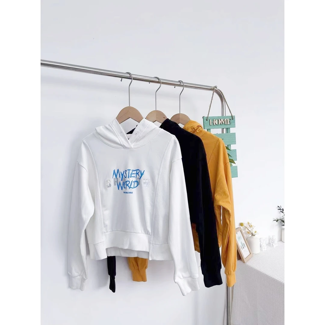 女士春秋不规则款连帽卫衣   短款 瑕疵没有抽绳！