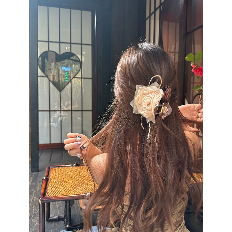 新中式双面玫瑰花朵抓夹女大号高级感发卡头花鲨鱼发夹发饰新款