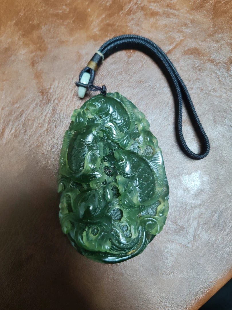 天然岫玉精品手把件