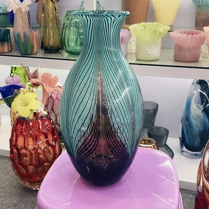 花瓶高33厘米口5厘米