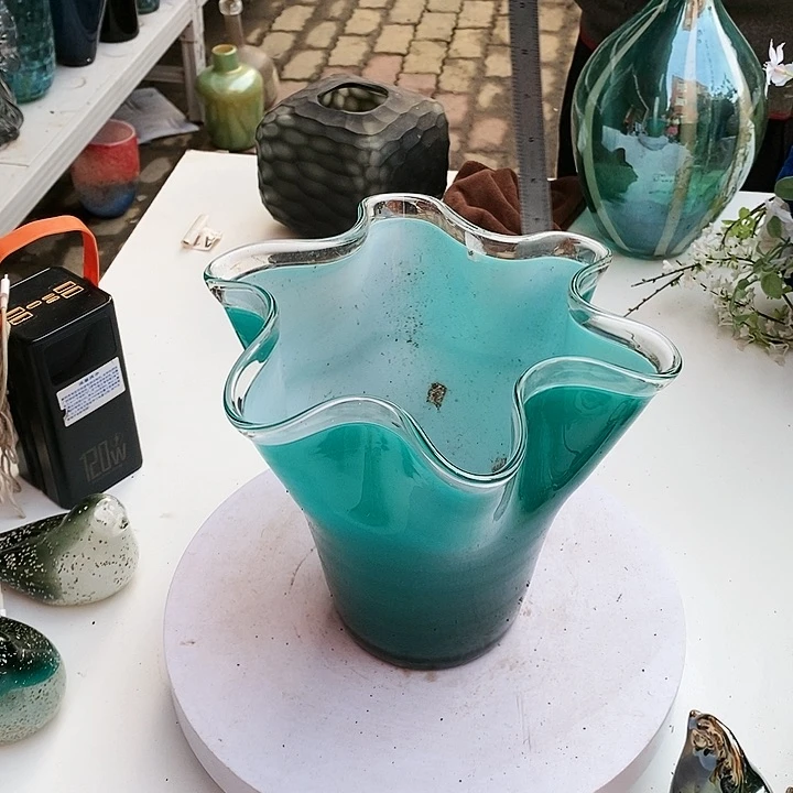 花瓶高21厘米口径22厘米