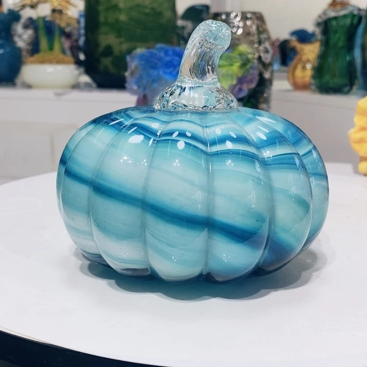 花瓶高8厘米宽10厘米