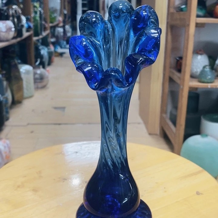 花瓶高19厘米口3厘米