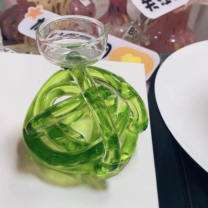 花瓶高11厘米宽11厘米
