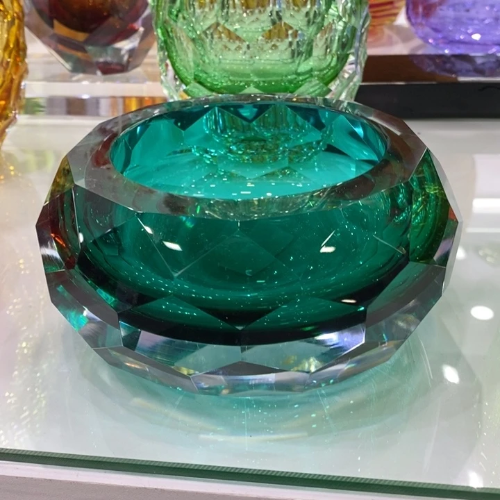 花瓶高8厘米口11厘米