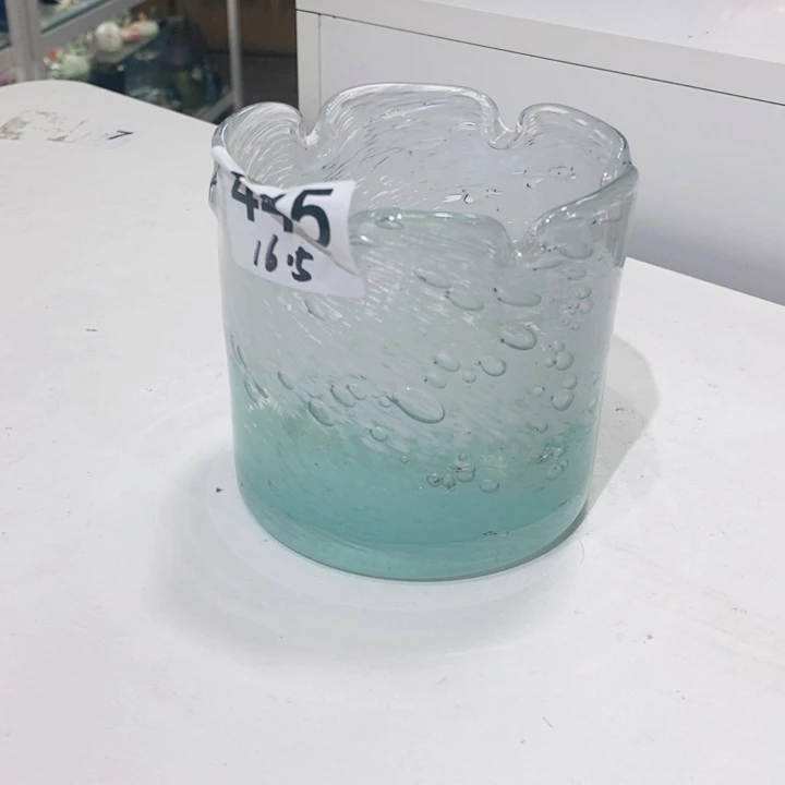 花瓶高9厘米口9厘米