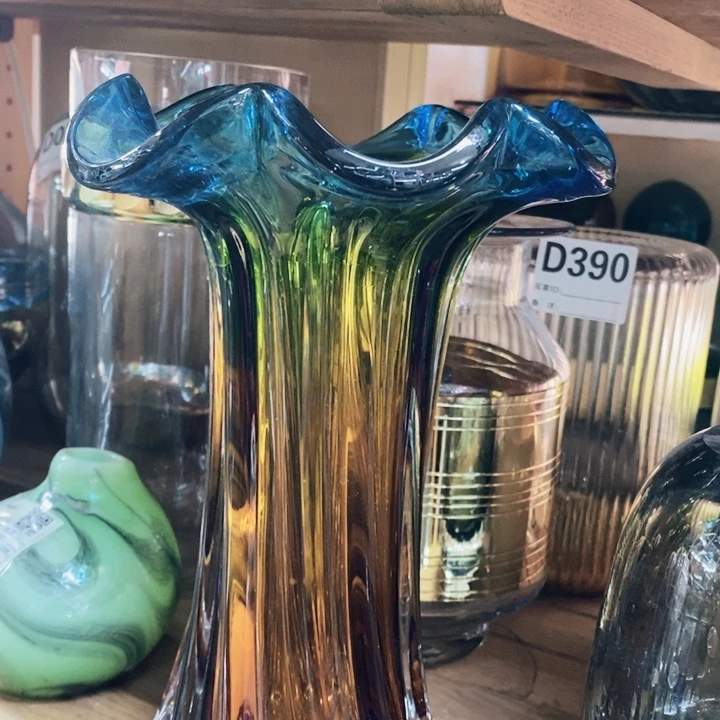 花瓶高25厘米口6厘米