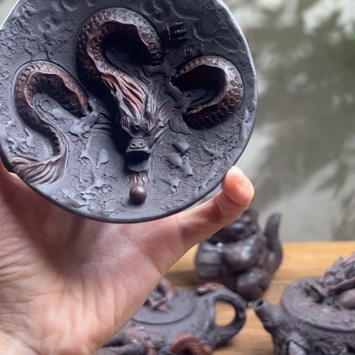 紫砂茶壶紫砂壶等文物古迹的保护工作也在