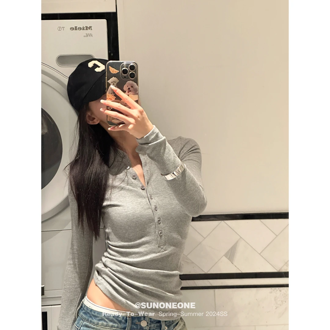 SUNONEONE 半领系扣螺纹打底衫女秋长袖套头修身显瘦上衣H0423C