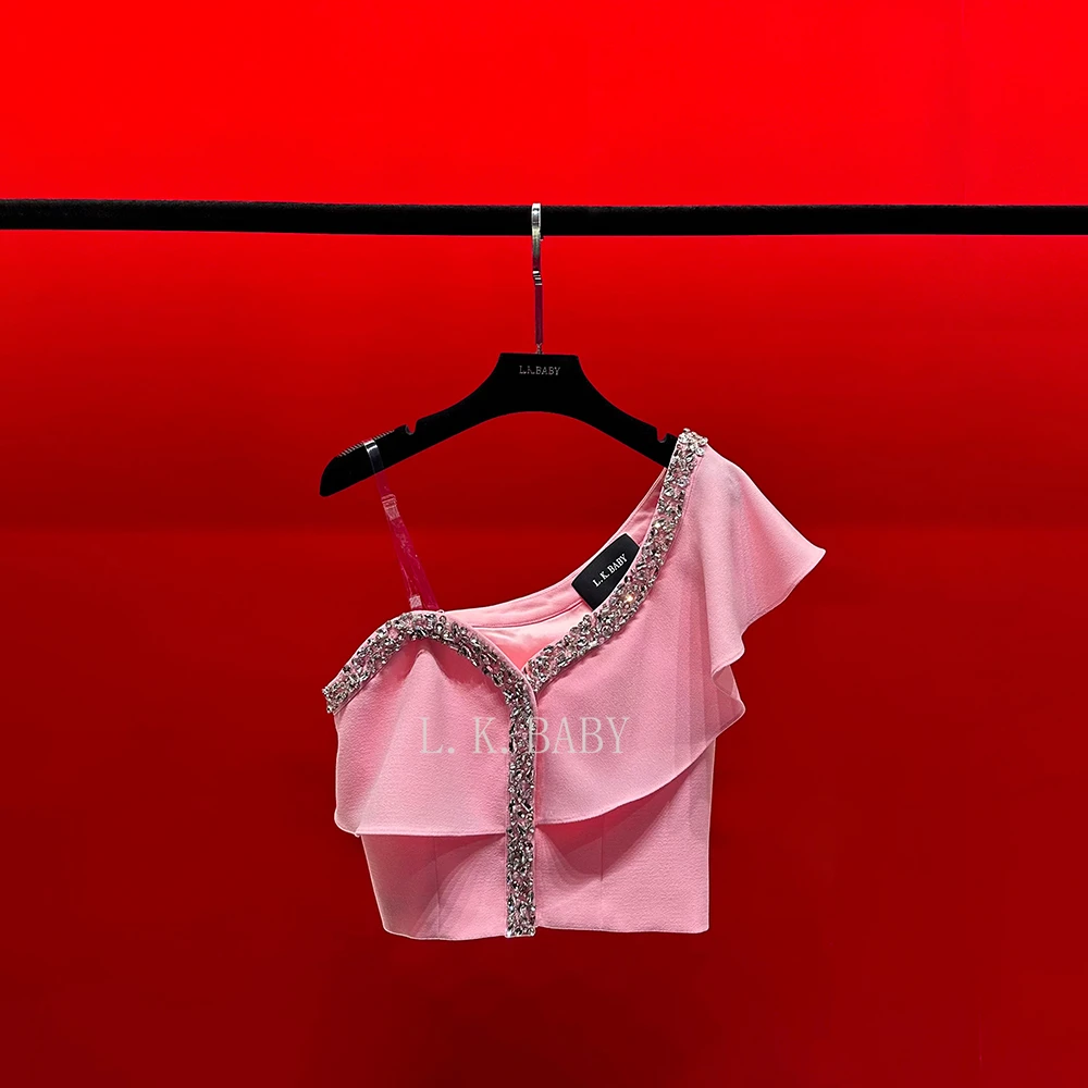【L.K.BABY】 蜜桃嫩粉  法式名媛重工镶钻灵动荷叶边斜肩吊带上衣
