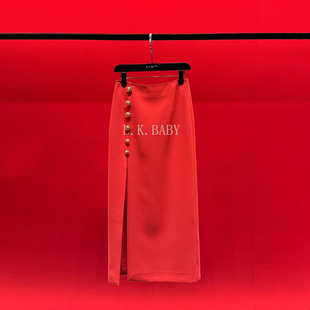 【L.K.BABY】一步之摇 时尚炽热氛围感金属浮雕扣侧开叉半身裙