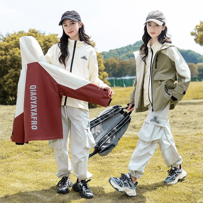 女童秋冬外套2025新款洋气时髦女孩童装加厚加绒防风三合一冲锋衣