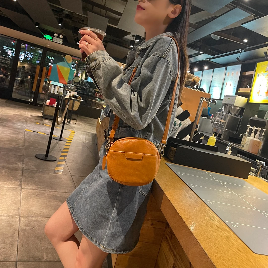 轻便小众女士单肩复古小圆包休闲百搭斜挎包真皮植鞣头层牛皮8653