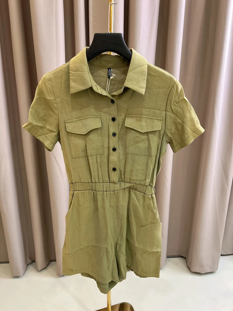 A9 欧洲站2018欧货新款女装圆领亮丝设计纯色百搭宽松T恤上衣