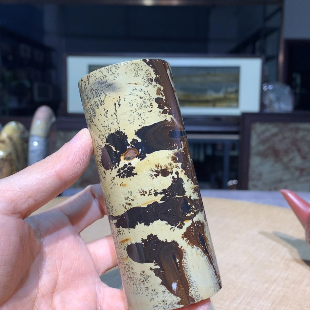 香樟木，广西国画石摆件