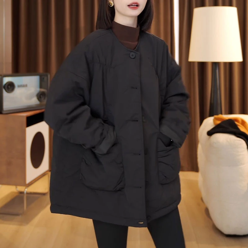 大码女装时尚纯色中长款保暖圆领棉衣冬季爆款褶皱单排扣百搭外套