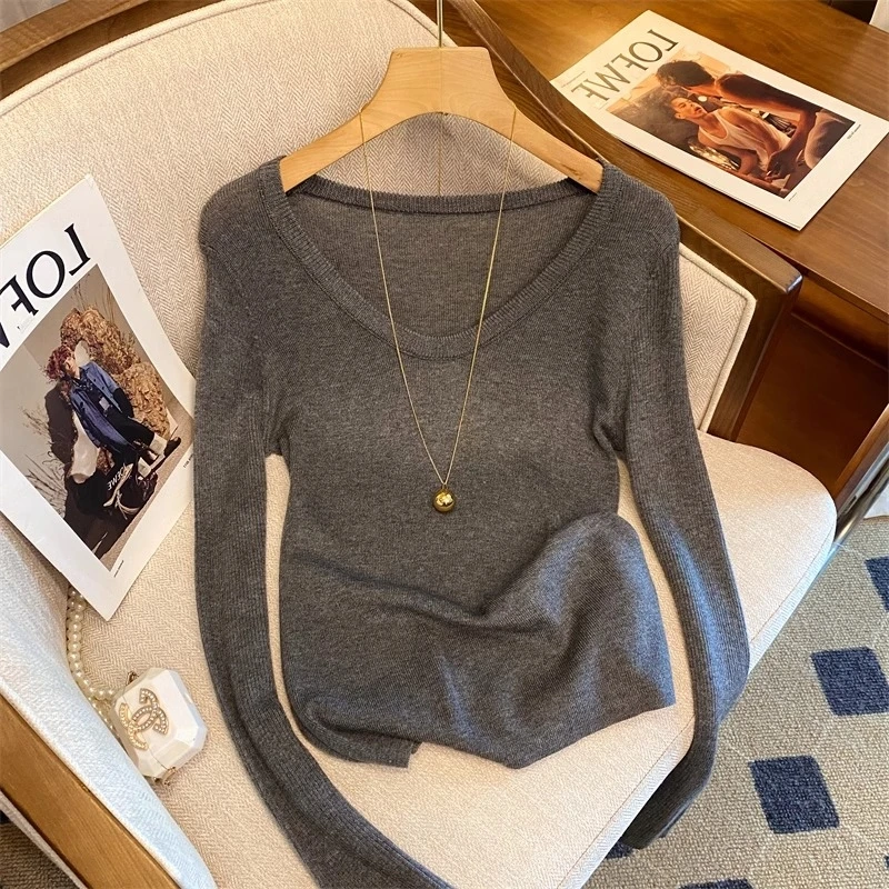 灰色V领修身内搭打底衫女春秋款时髦洋气减龄百搭长袖针织衫上衣