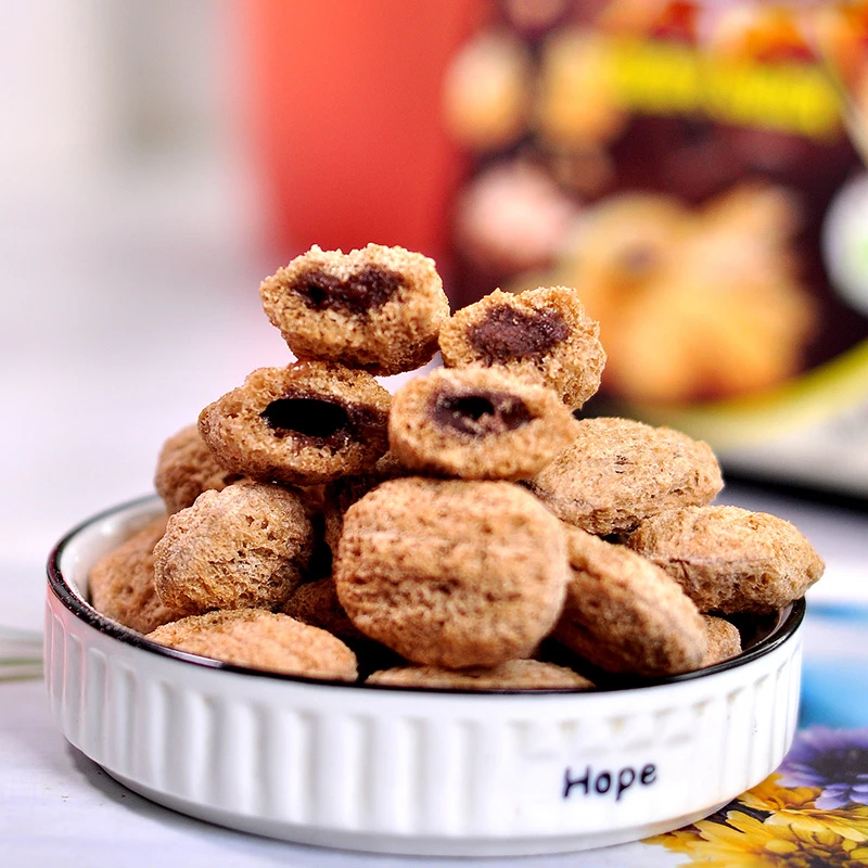 俄罗斯进口焦糖花生味小米球休闲零食流心酥脆爆浆夹心膨化米花