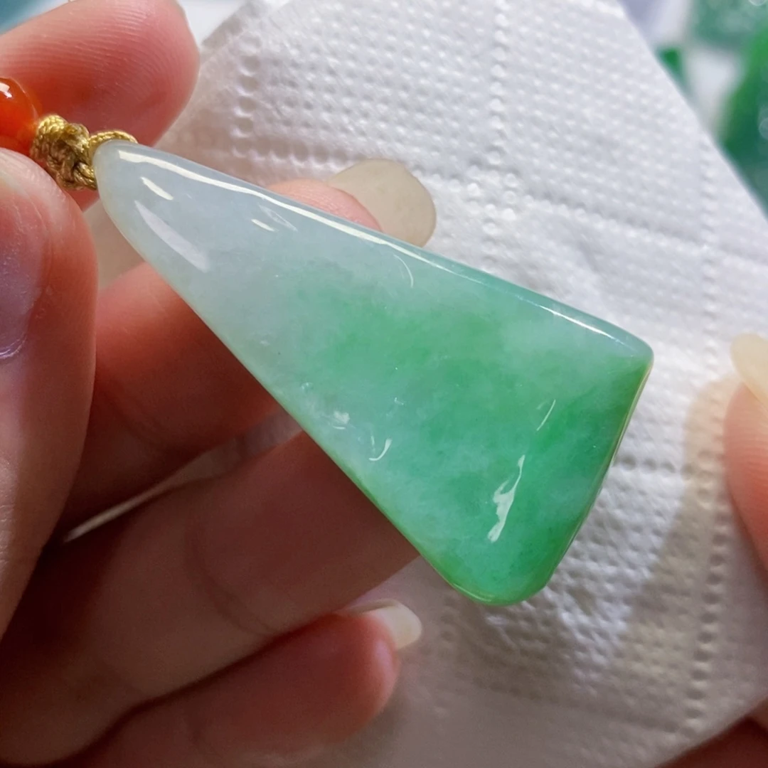【闪购商品】翡翠吊坠(不含链)未镶嵌1369