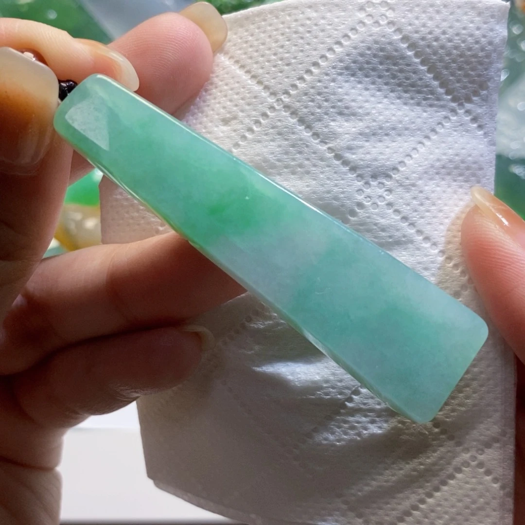 【闪购商品】翡翠吊坠(不含链)未镶嵌1675