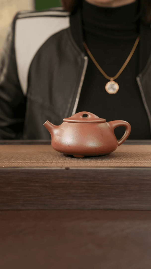 【闪购商品】紫砂茶壶景舟石瓢200cc/红清水