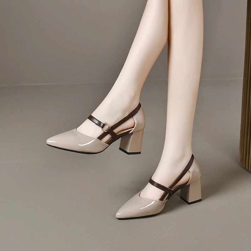 真皮包头凉鞋女2025新款夏季软皮粗跟高跟一字扣女鞋中跟漆皮单鞋
