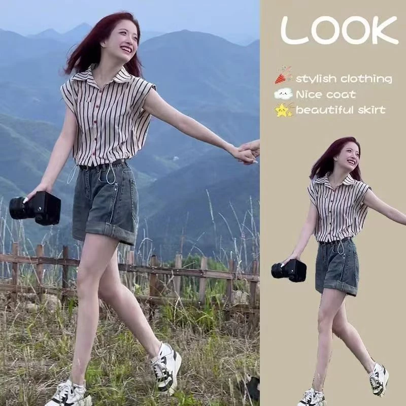 法式设计感竖条纹polo领衬衫女新款洋气减龄抽绳上衣+牛仔短裤