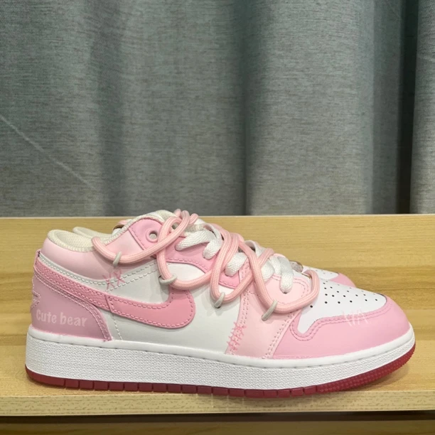 AIR JORDAN【定制球鞋】乔丹1 Low SE 甜粉少女 玖柒 低帮 GS 白粉