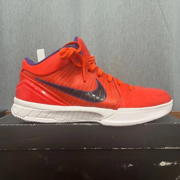 开学福利特价nike 科比4 und联名44码/9新换底/原盒/公价3599