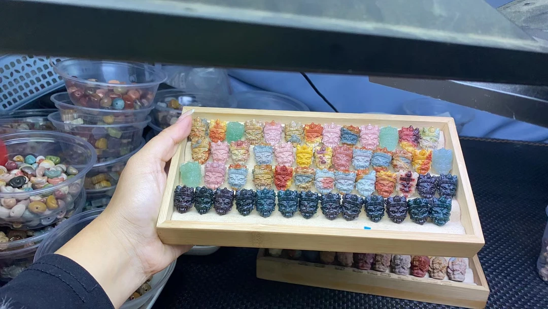 时尚搭配阿拉善萌宠DIY彩色精美手串